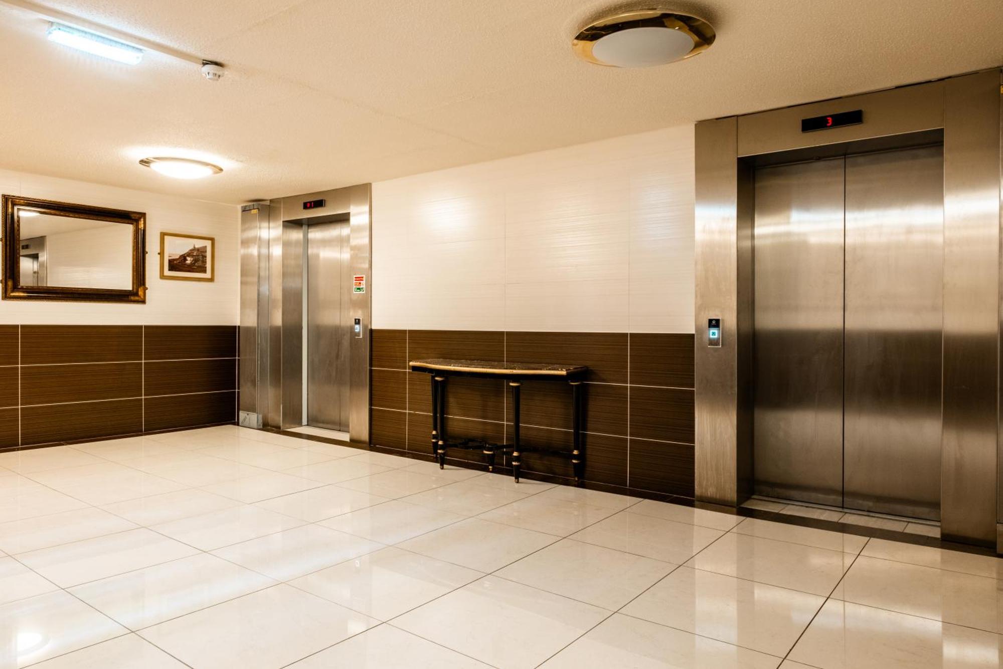 Muthu Glasgow River Hotel Erskine Exterior photo